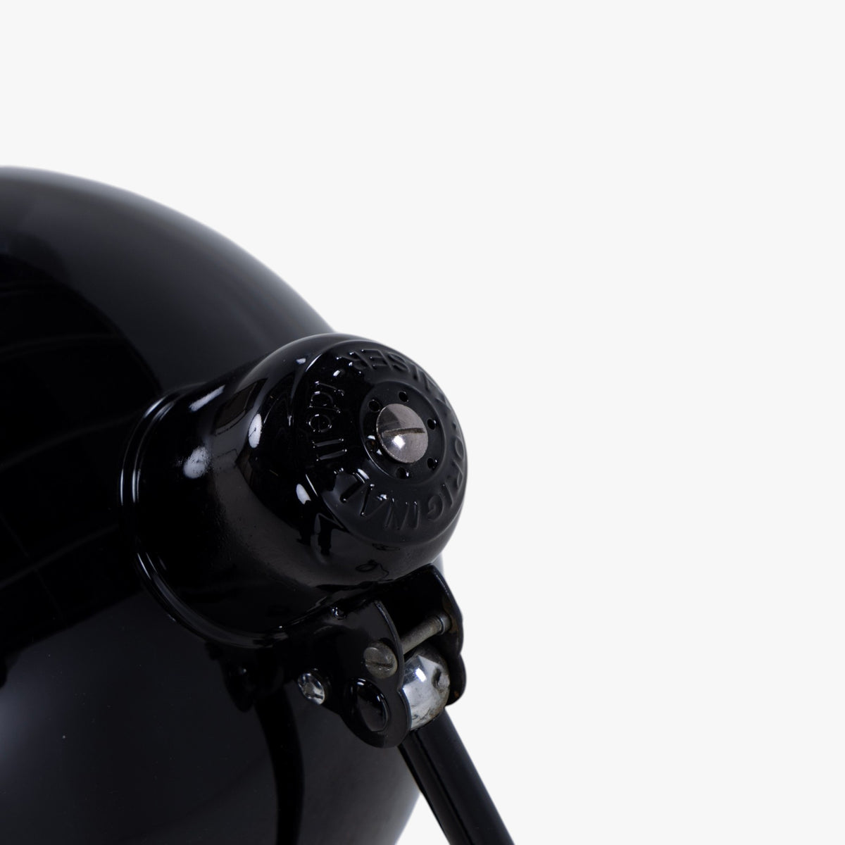 Table lamp in black metal