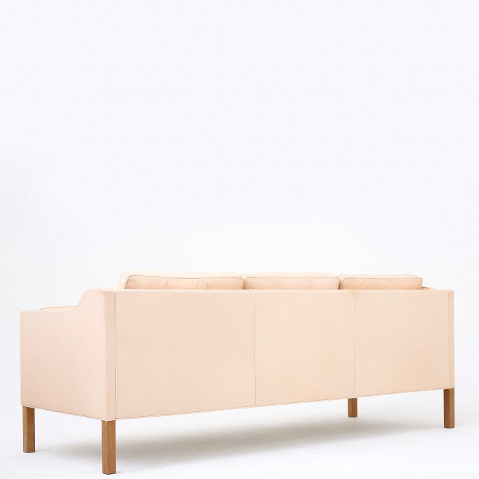BM 2213 - 3 pers. sofa i naturlæder