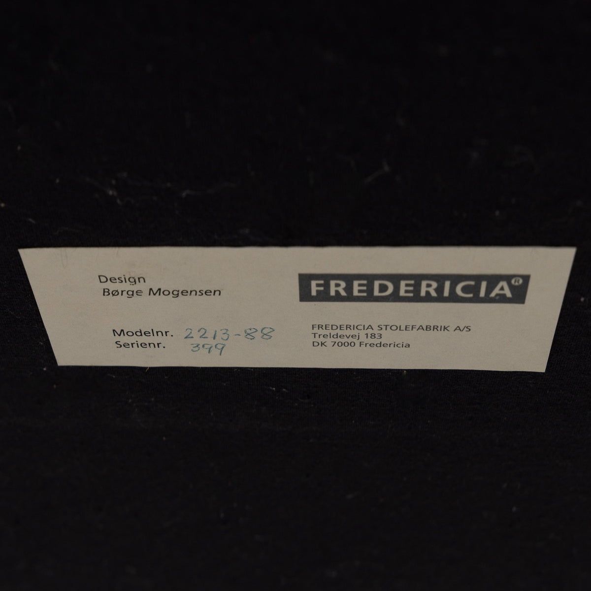 BM 2213 - 3 pers. sofa i originalt sort læder
