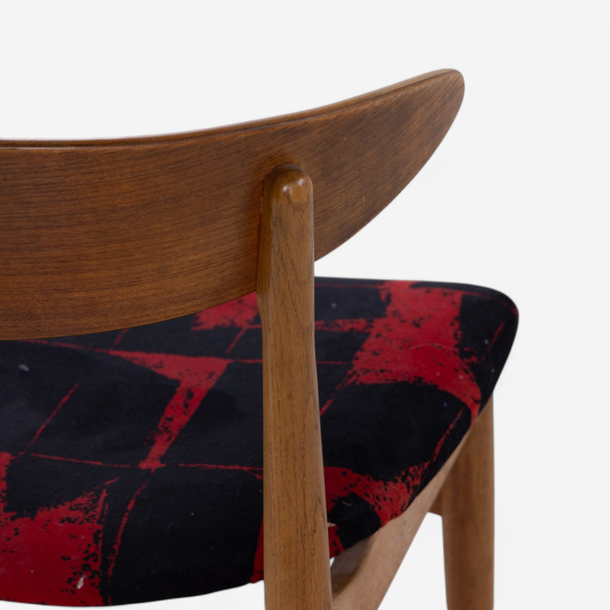 Dining chair in oak