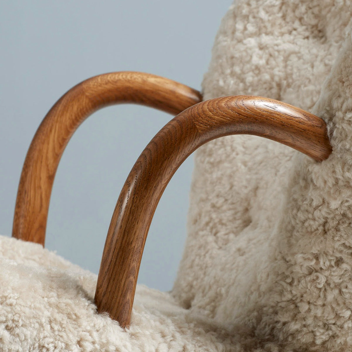 Clam Chair in smoked oak