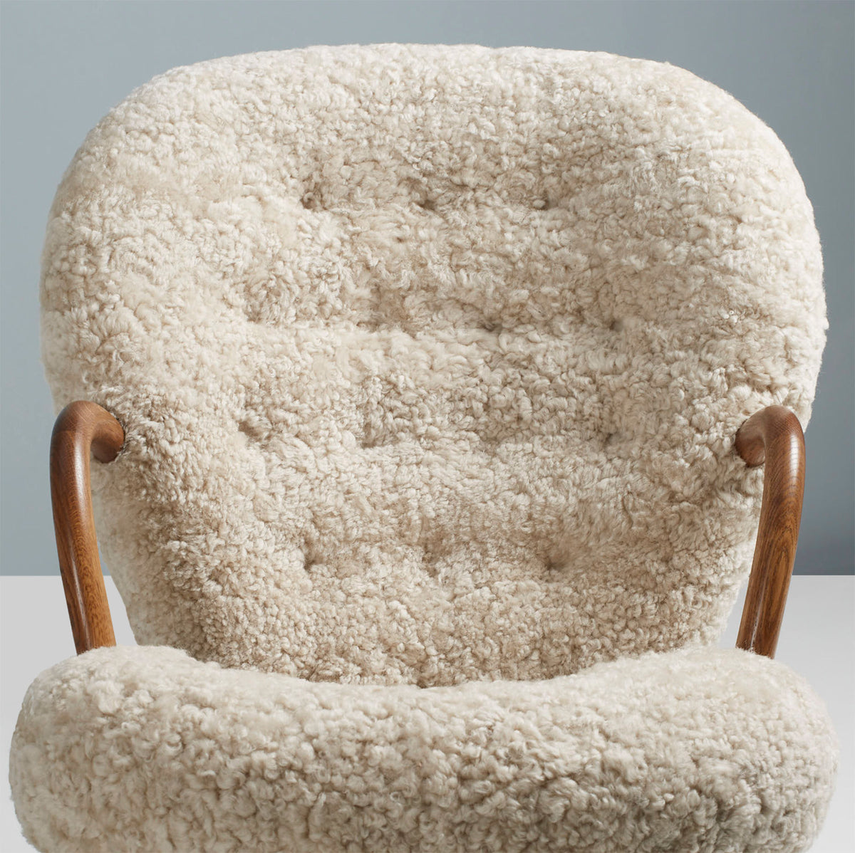 Clam Chair in smoked oak