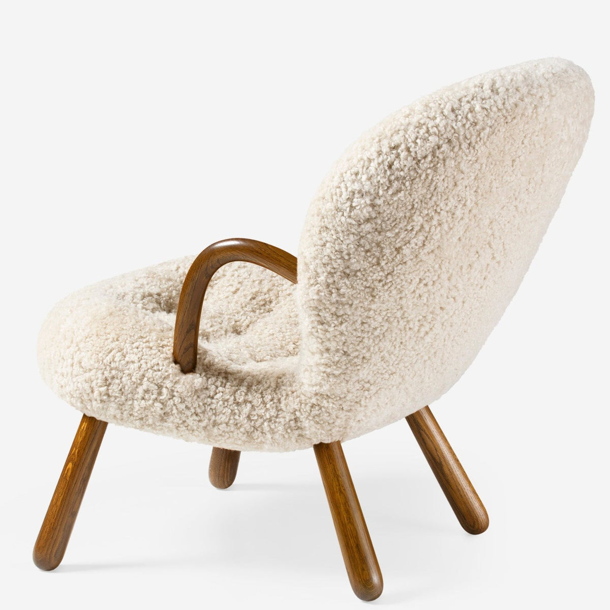Clam Chair in smoked oak