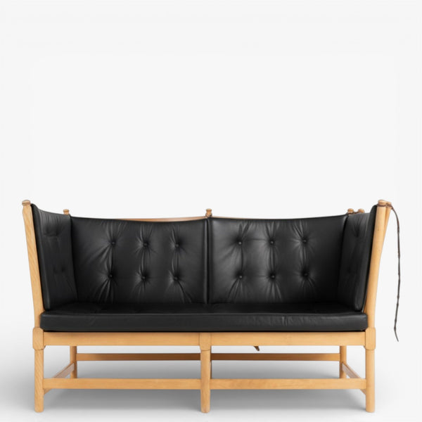 BM 1789 – Ompolstret Tremmesofa i dækfarvet læder (Black)
