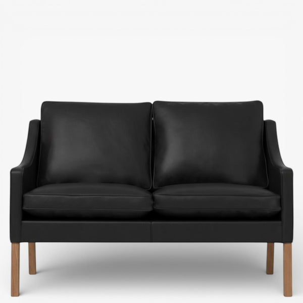 BM 2208 – Ompolstret 2 pers. sofa i dækfarvet læder (Black)