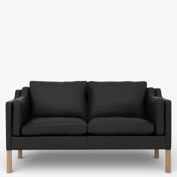 BM 2212 – Ompolstret 2 pers. sofa i dækfarvet læder (Black)