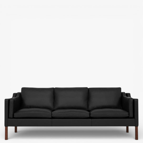 BM 2213 - Ompolstret 3 pers. sofa i dækfarvet læder (Black)