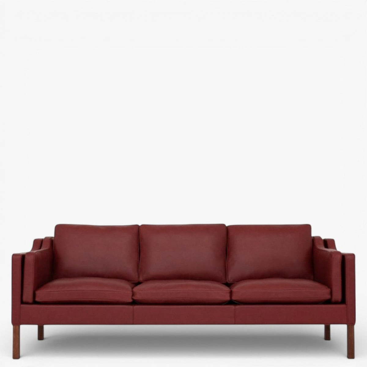 BM 2213 - Ompolstret 3 pers. sofa i dækfarvet læder (Indian Red)