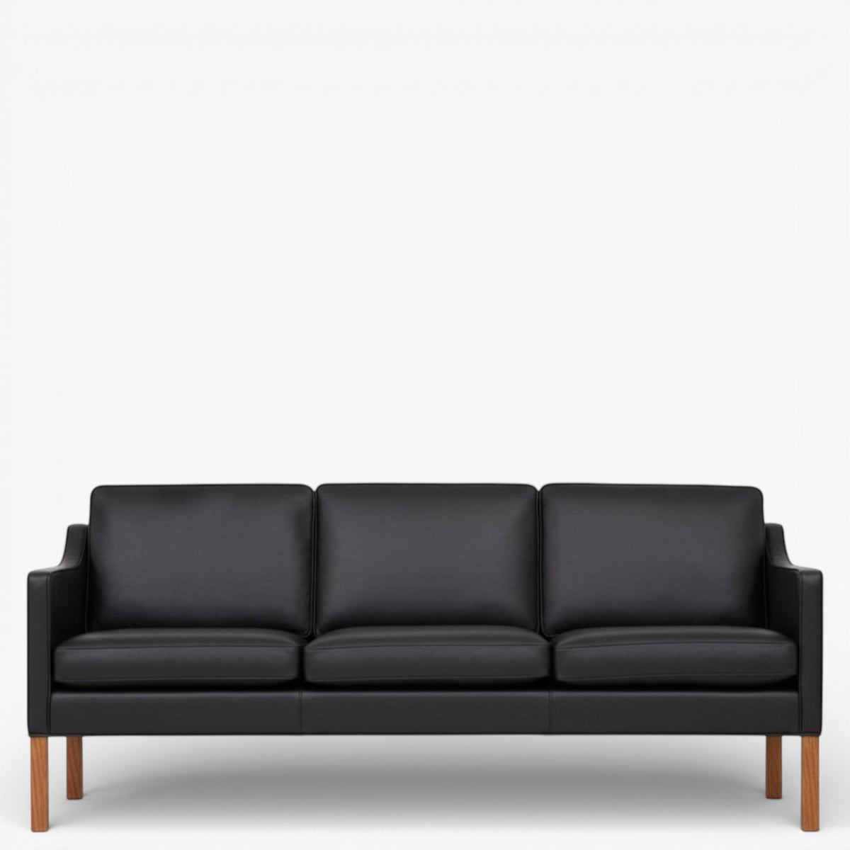 BM 2323 – Ompolstret 3 pers. sofa i dækfarvet læder (Black)