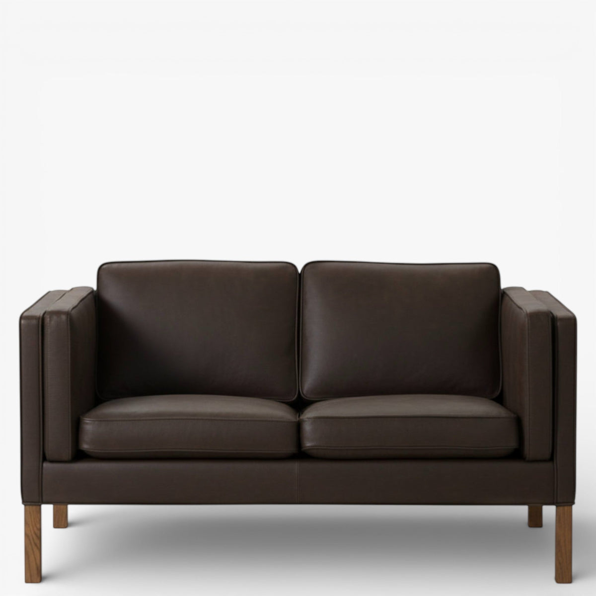 BM 2332 – Ompolstret 2 pers. sofa i anilinlæder (Mocca)