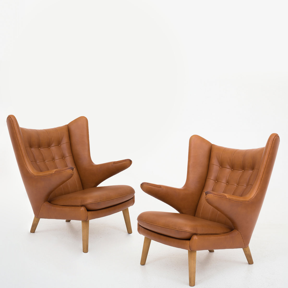 AP 19 - Et par Bamsestole i Elegance-læder