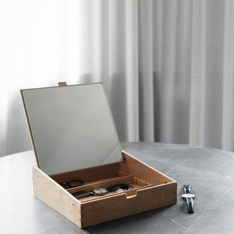 Beauty Box, oak oil