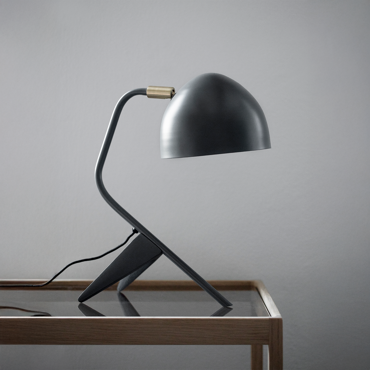Studio 1 - Bordlampe i metal (hvid)
