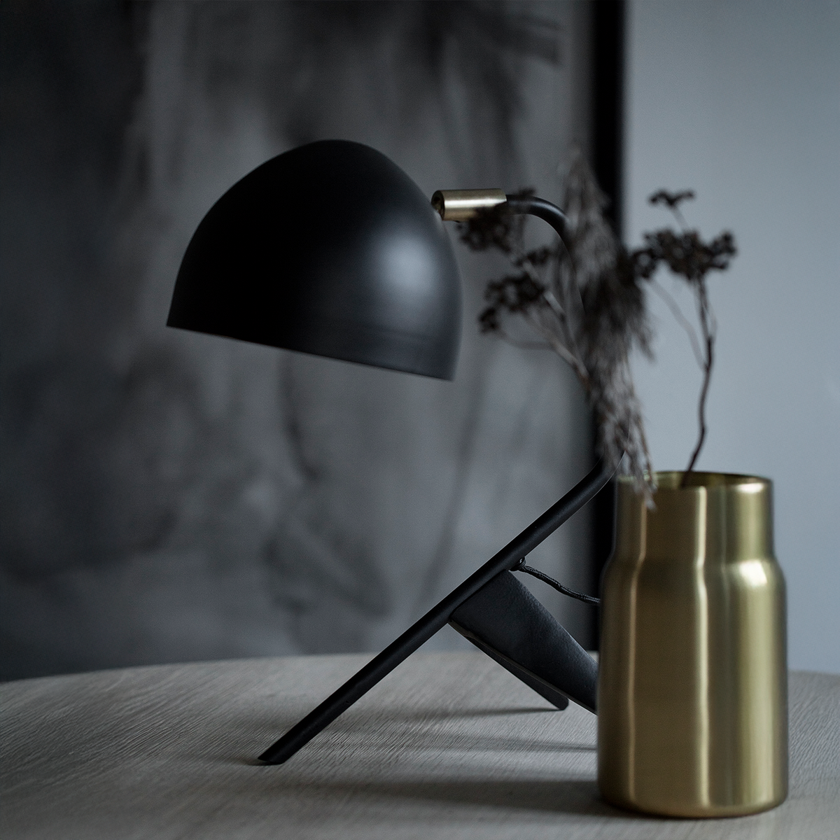 Studio 1 - Bordlampe i metal (sort)