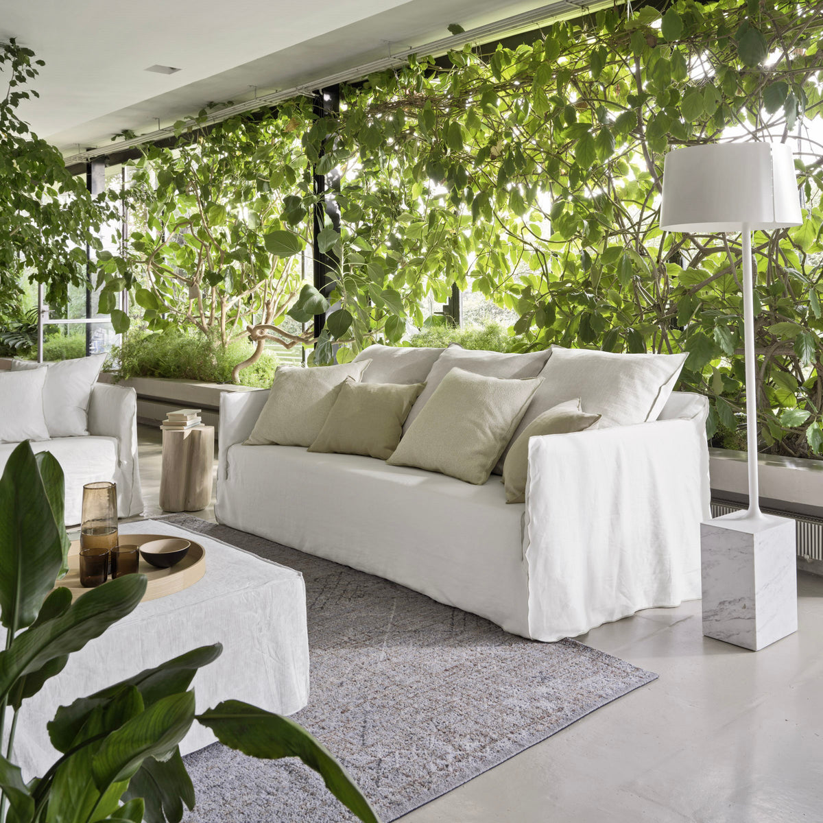Ghost 12 - 3 pers. sofa