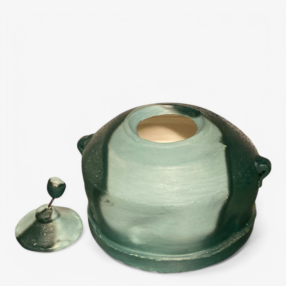Stoneware jar with lid