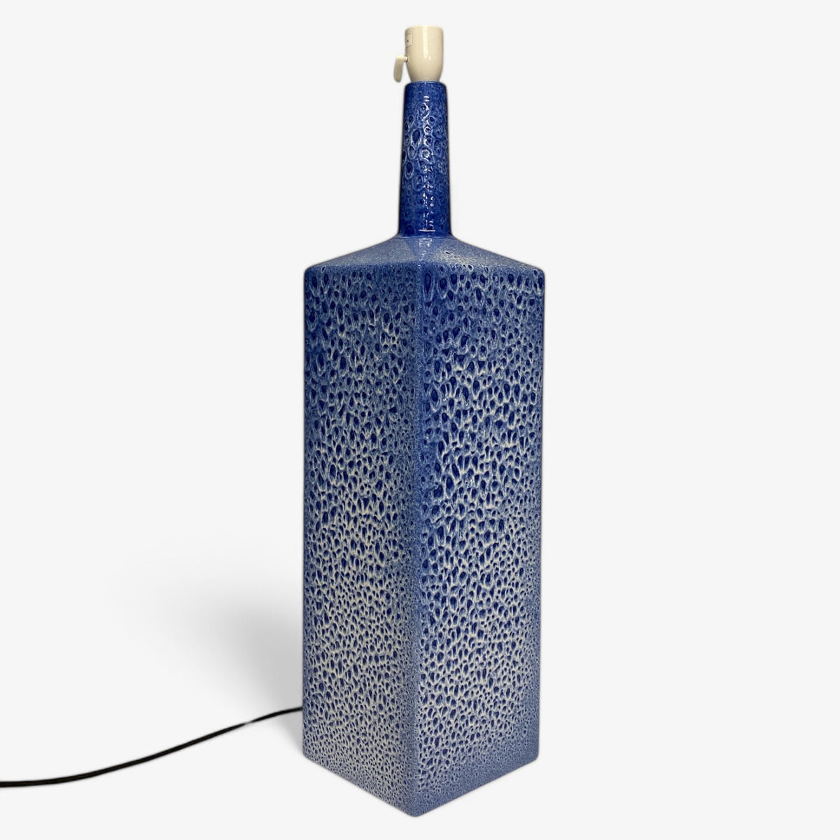 Table lamp in stoneware