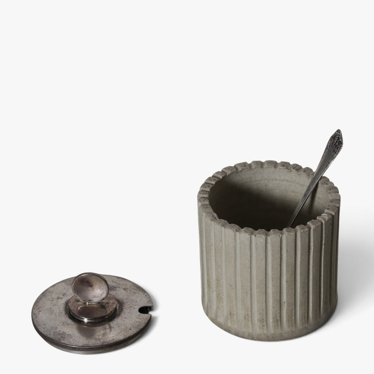 Lidded jar in stoneware