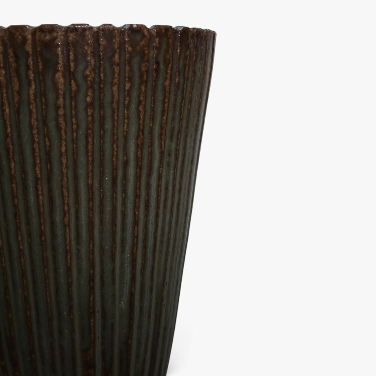Vase in stoneware