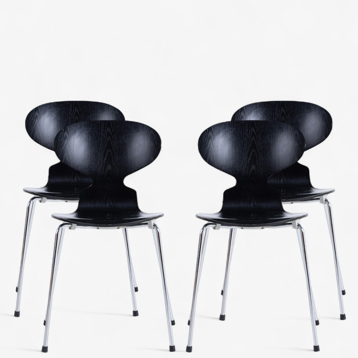 AJ 3100 - Set of 4 black stained Ant Chairs
