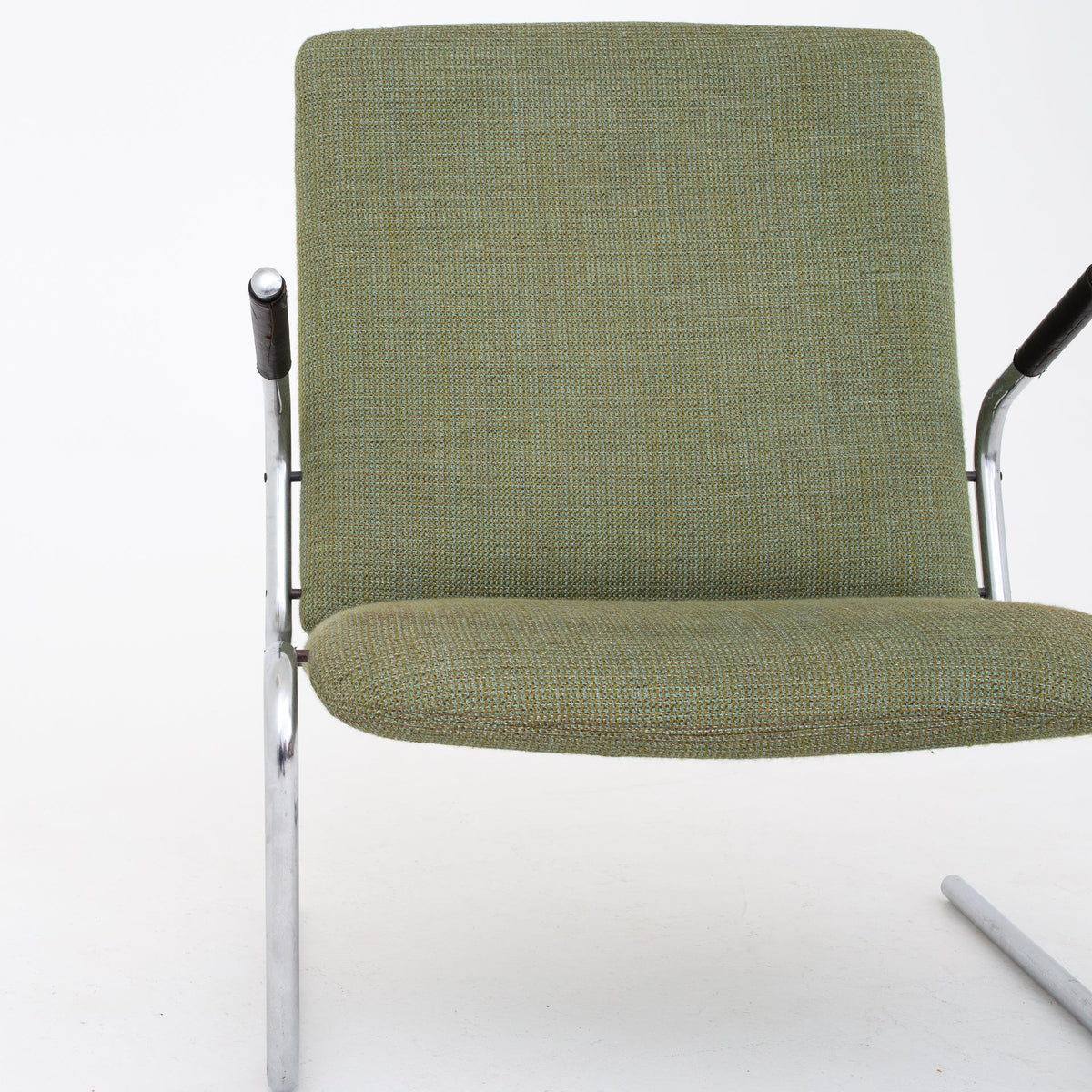 Easy chair in wool