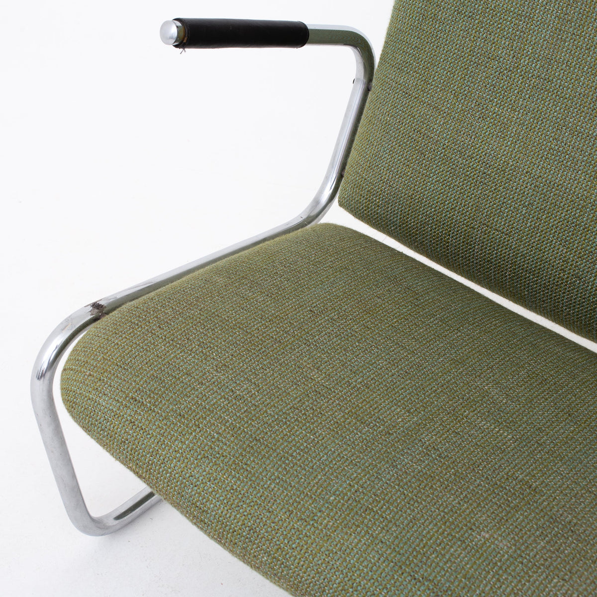 Easy chair in wool
