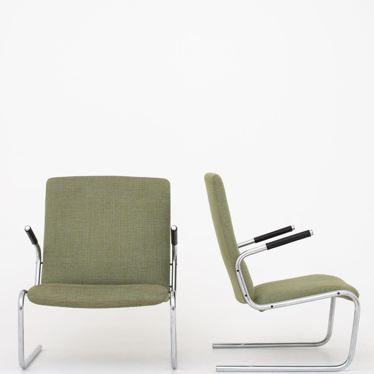 Easy chair in wool