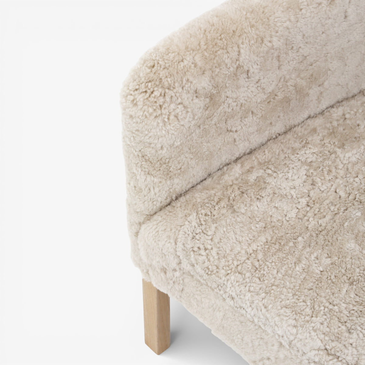 'Slotsholm'-øreklapstol i lammeskind