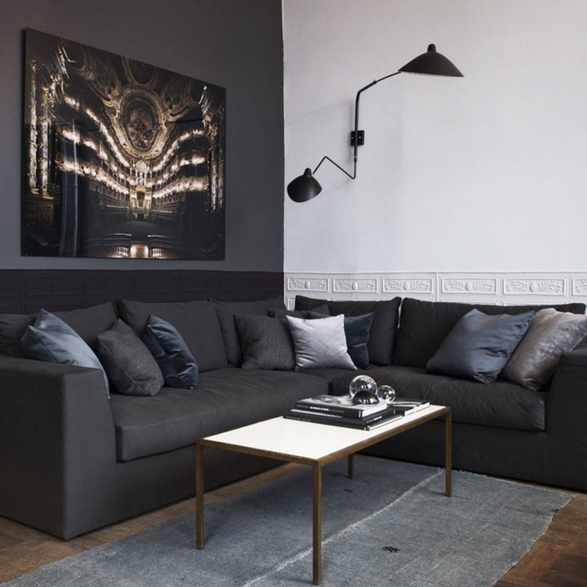 Applique 2' - Large wall light in black metal