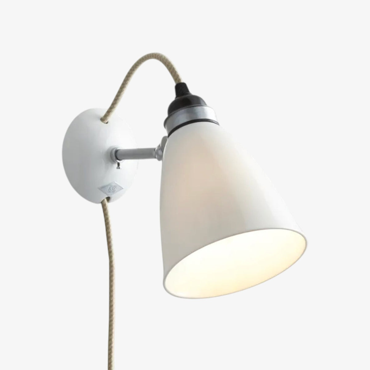 Hector Medium Dome væglampe m. ledning