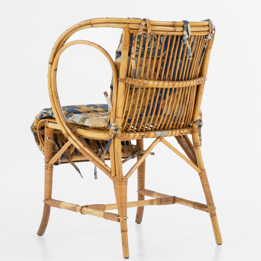 Dining chair in wicker