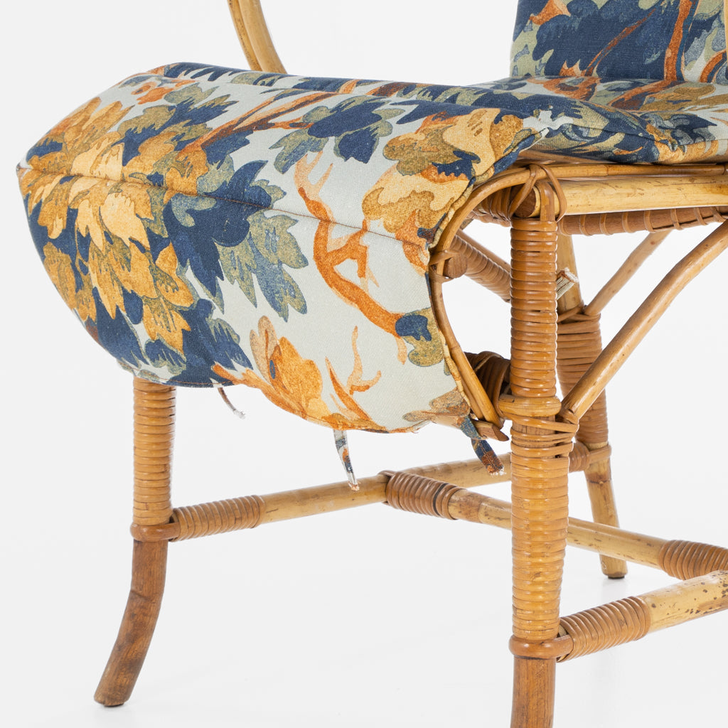 Dining chair in wicker