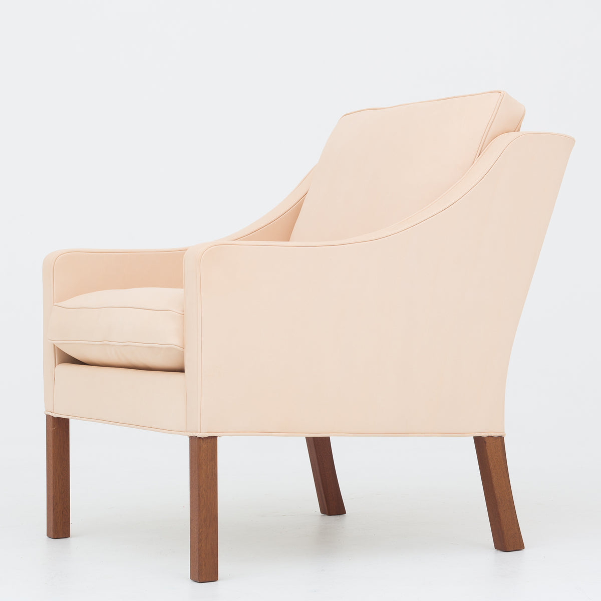 BM 2207 - Easy chair in natural leather