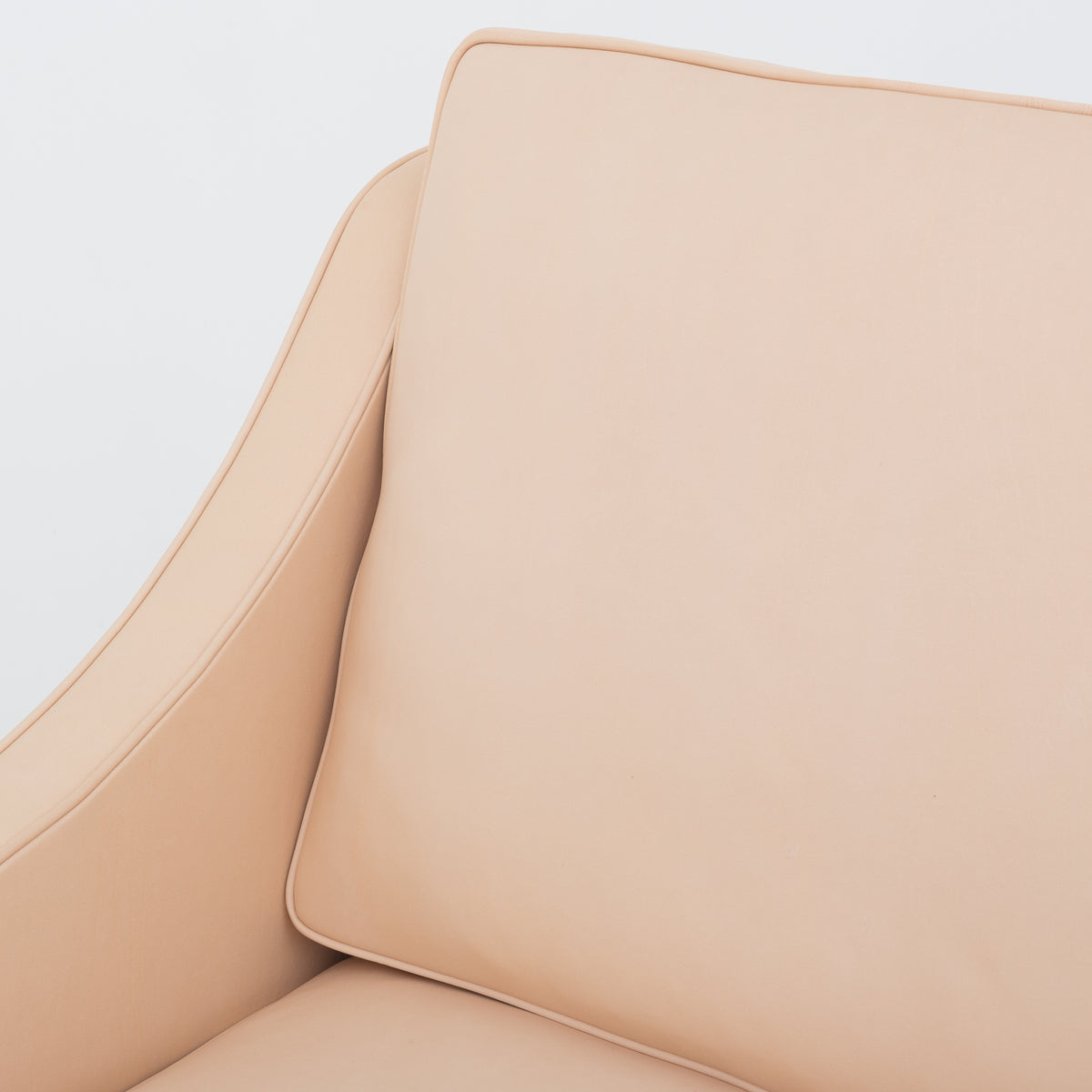 BM 2207 - Easy chair in natural leather