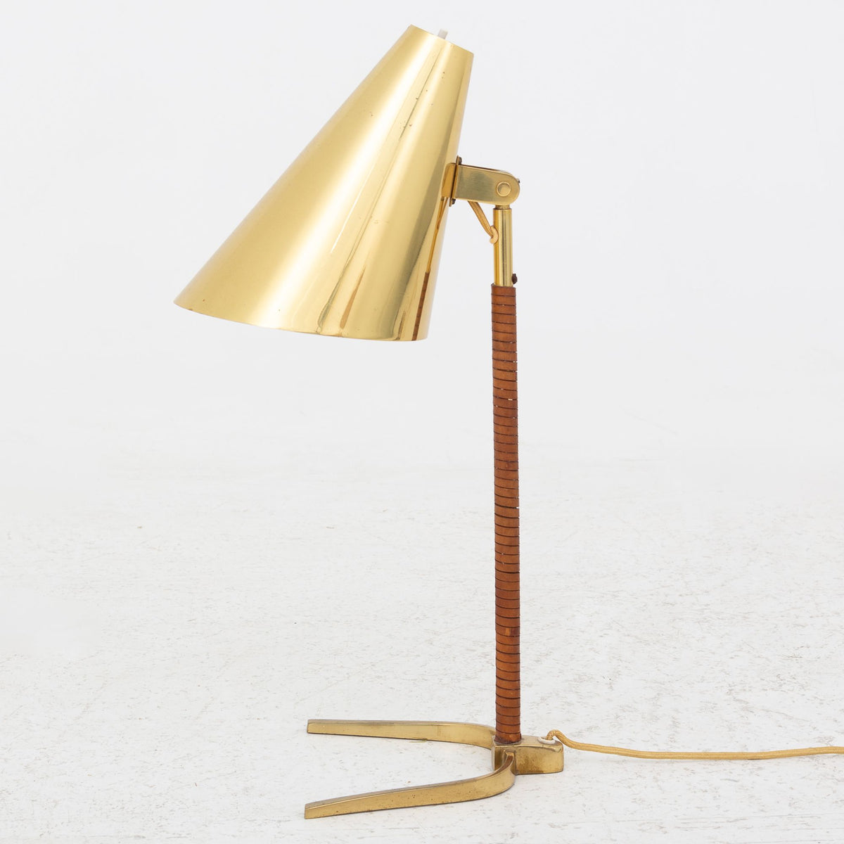 Rare table lamp in brass