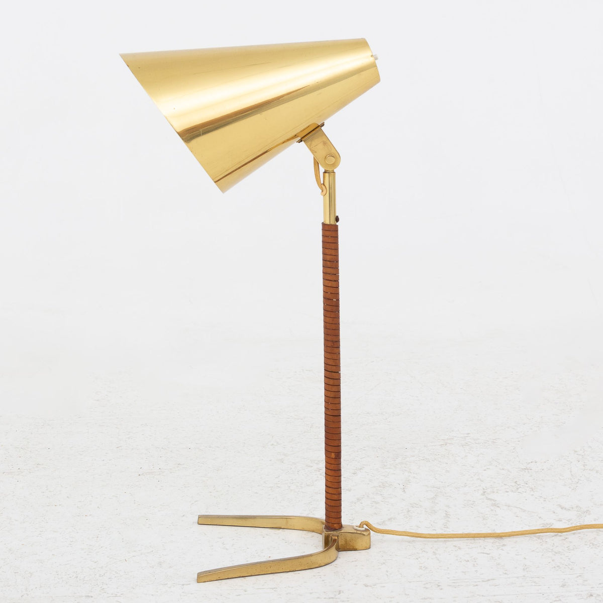 Rare table lamp in brass