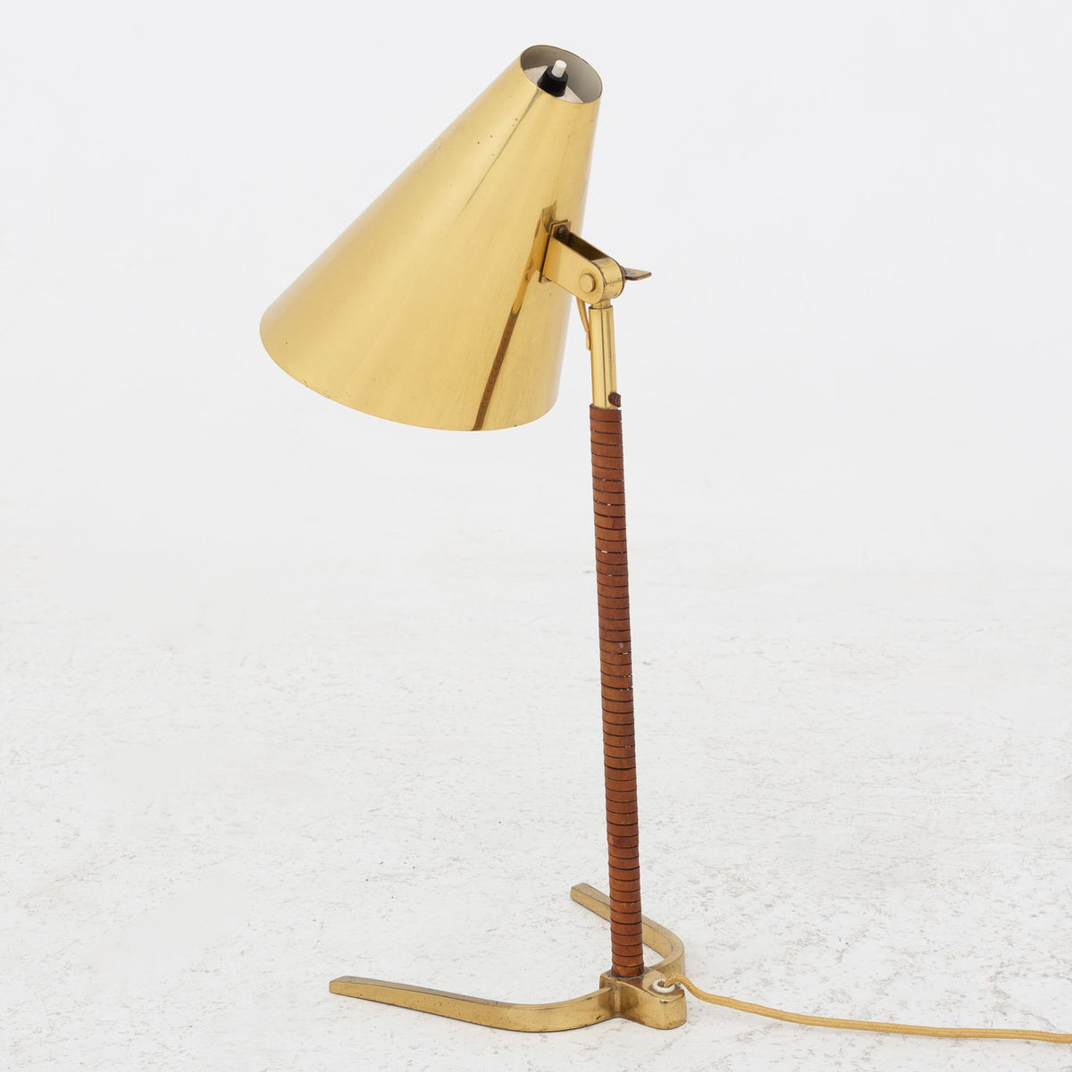 Rare table lamp in brass