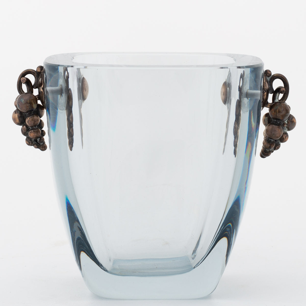 Ice bucket in glass
