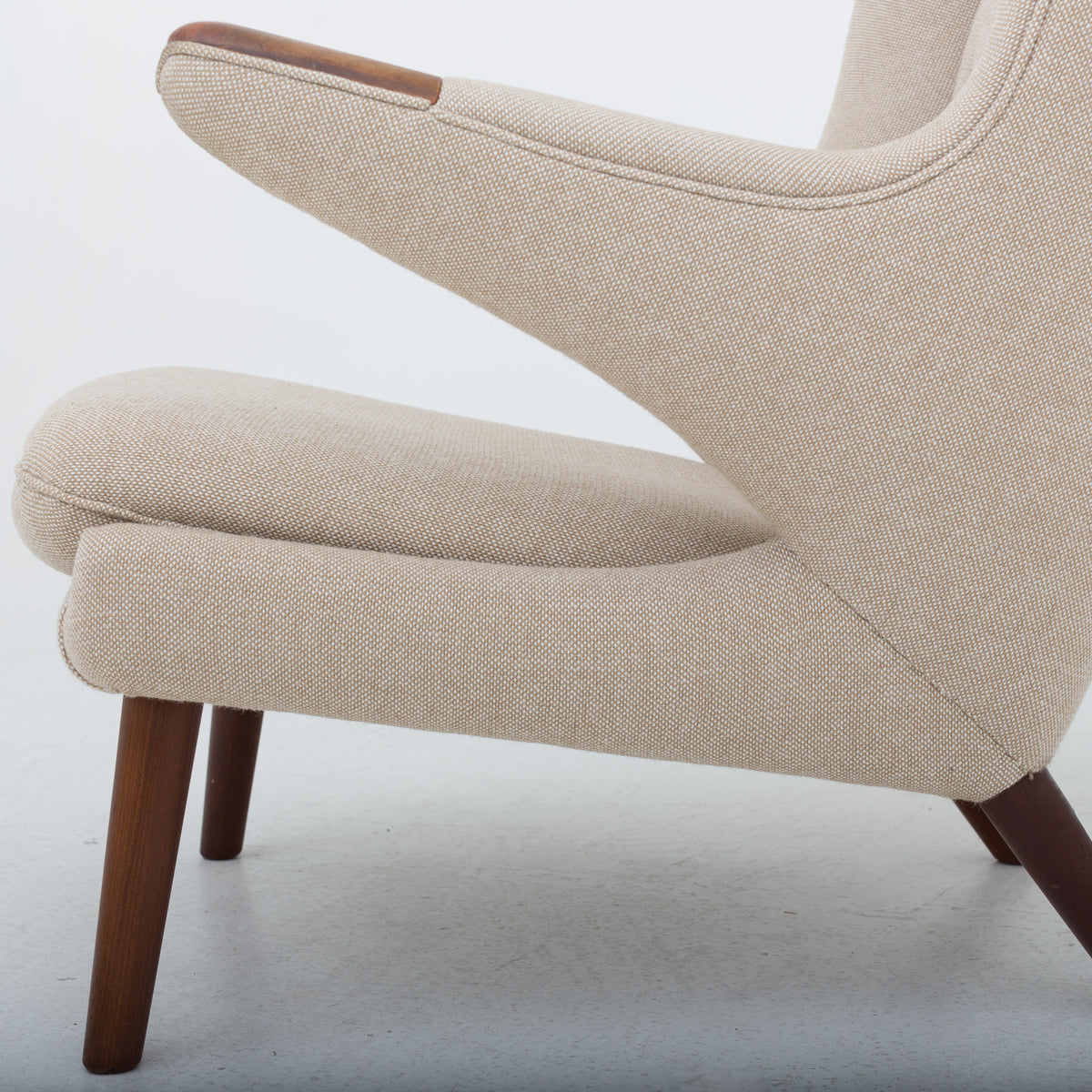AP 19 - Papa Bear chair in wool