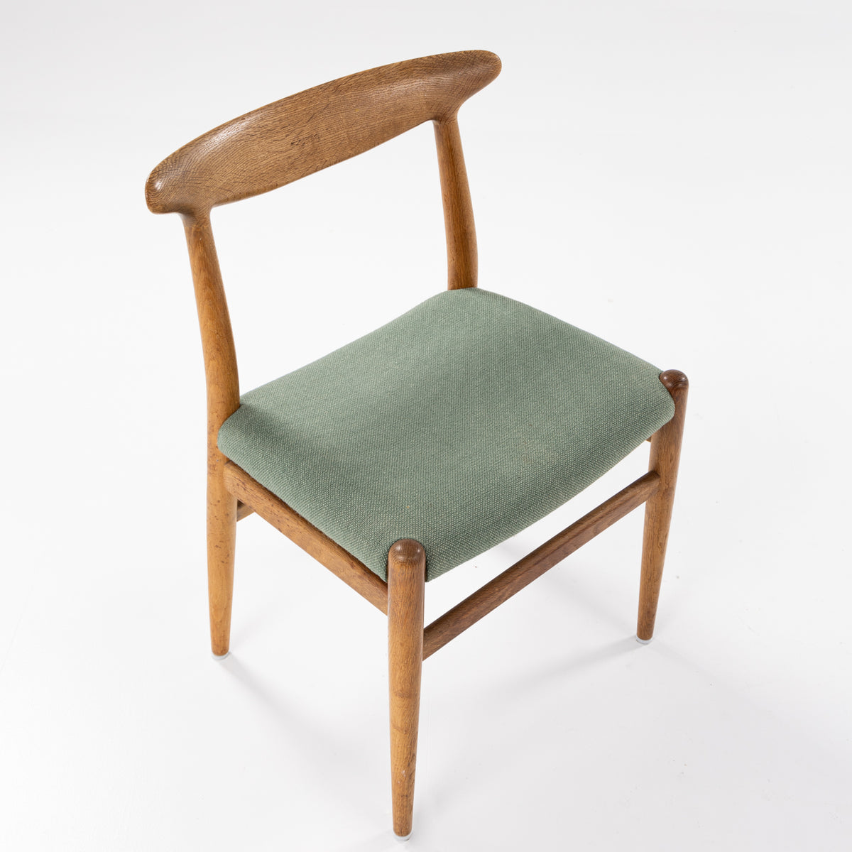 W2 - Dining chair in oak
