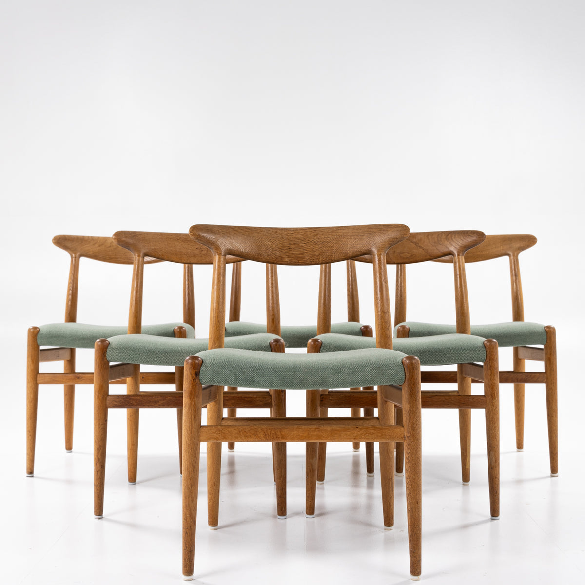 W2 - Dining chair in oak