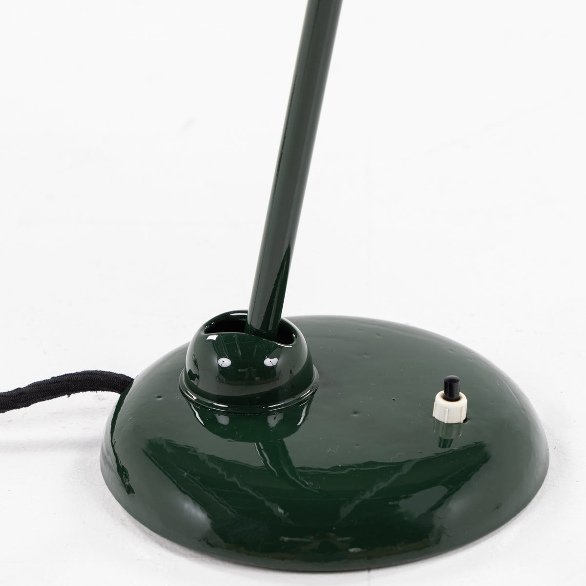 6556 - Bordlampe i grønt metal