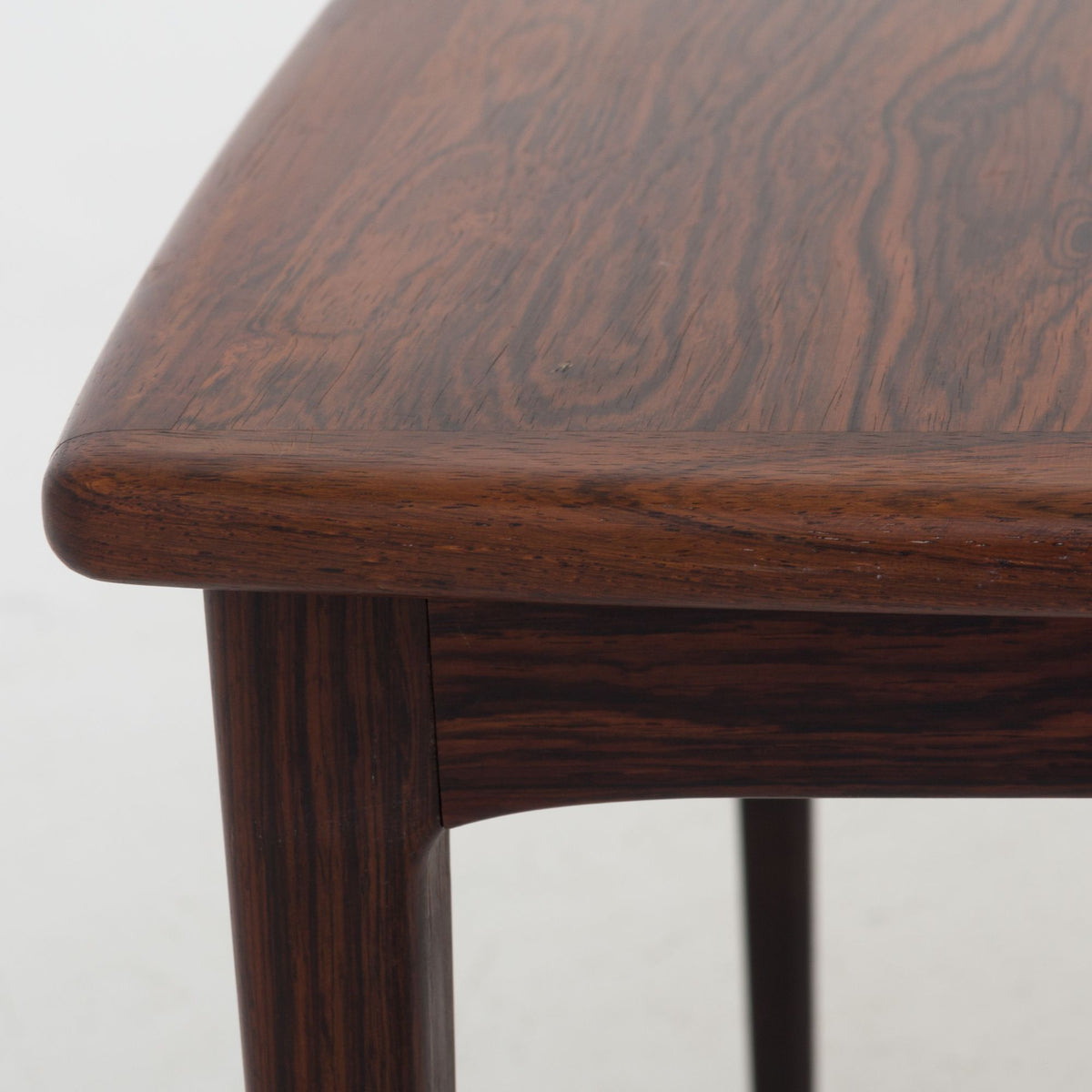 Coffee table in rosewood
