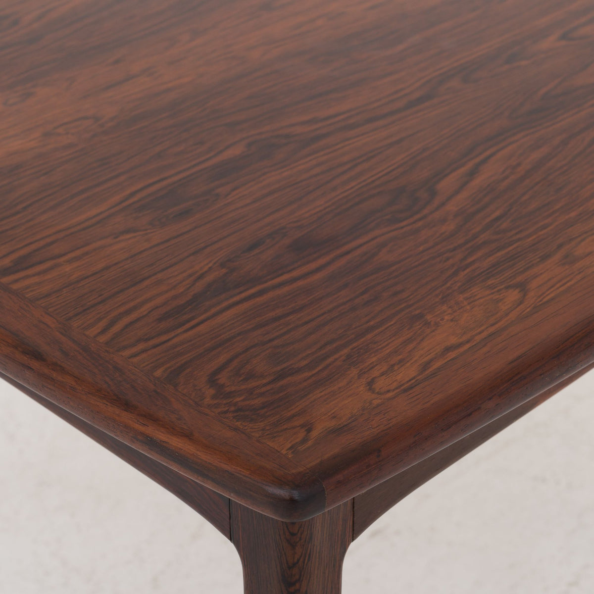 Coffee table in rosewood