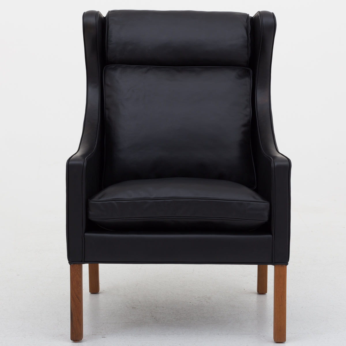 BM 2204 - Wing Back chair in Savanne leather