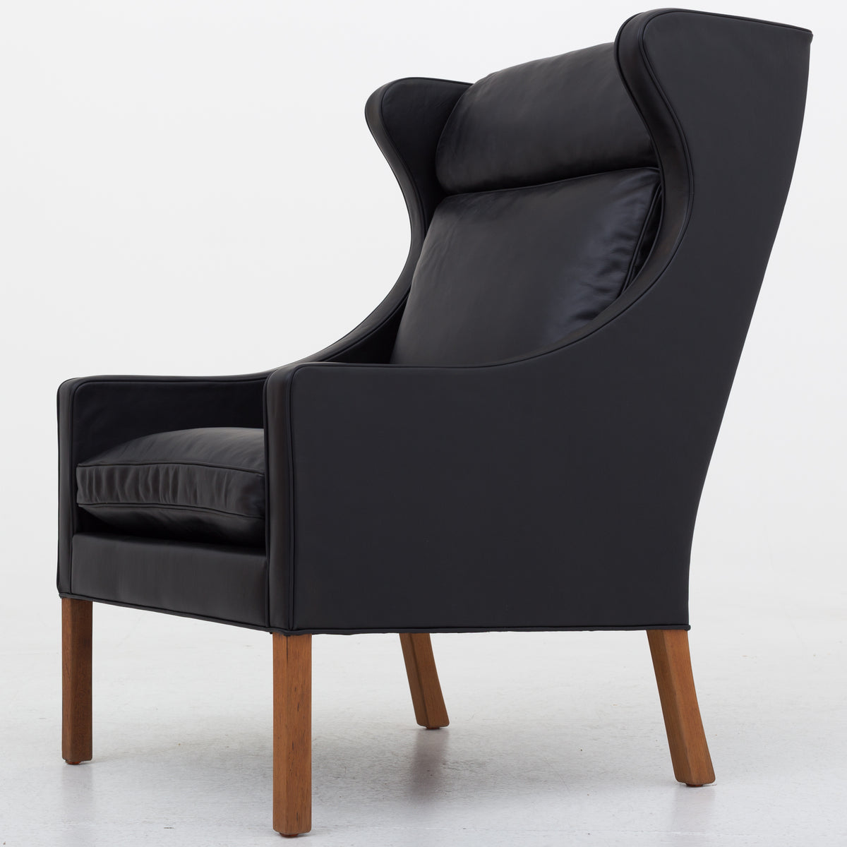 BM 2204 - Wing Back chair in Savanne leather