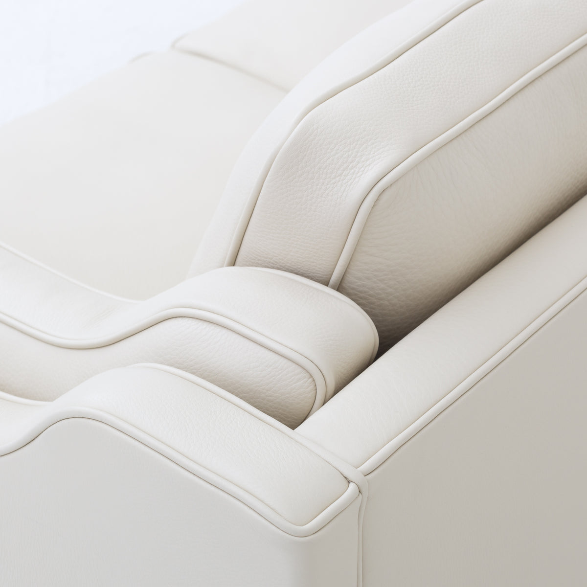 BM 2212 - 2-seater sofa in Prestige leather