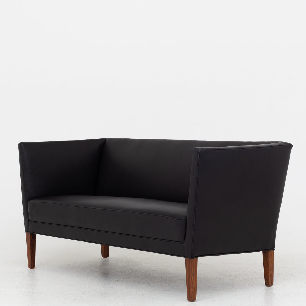 2 pers. sofa i sort læder