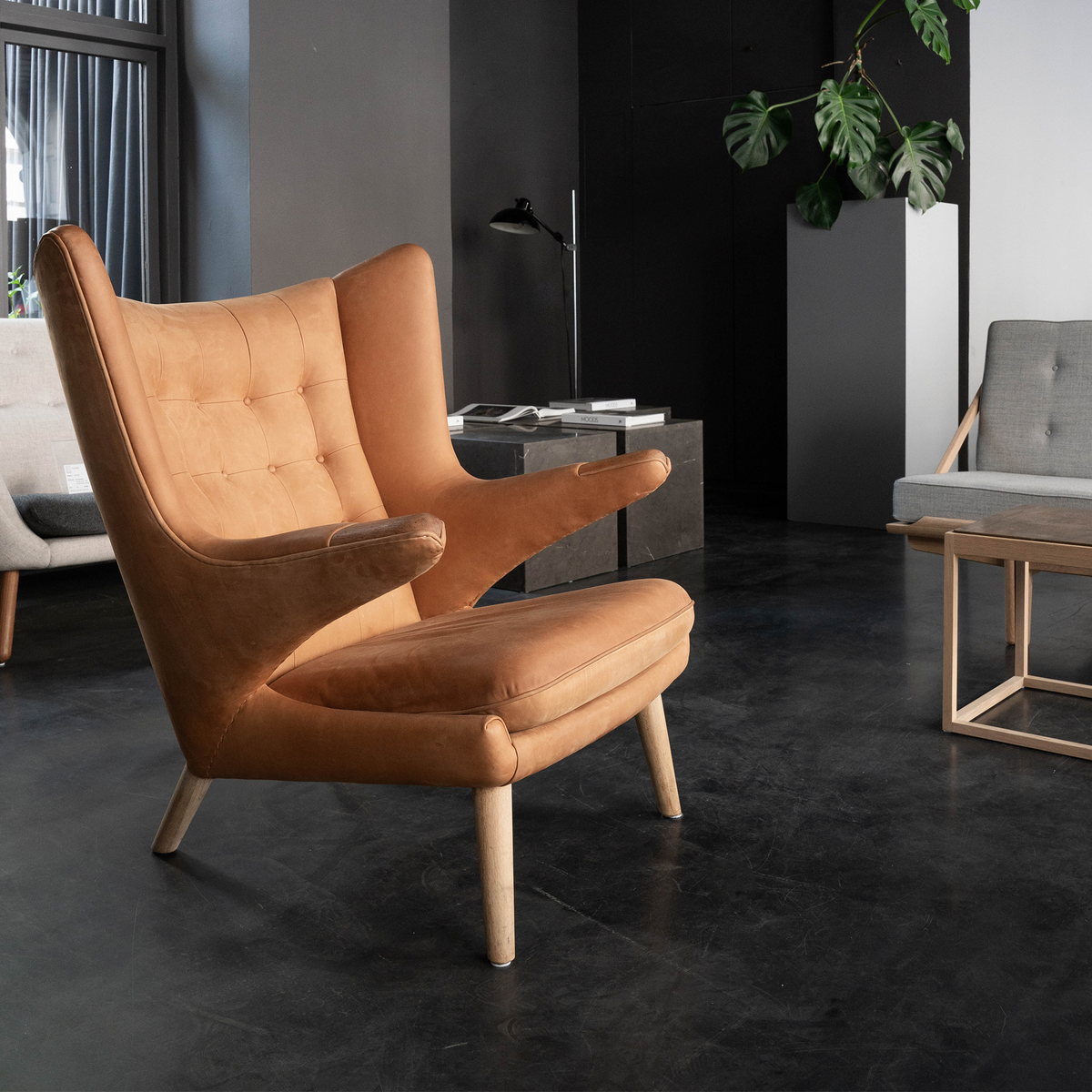 AP 19 - Papa Bear Chair in leather