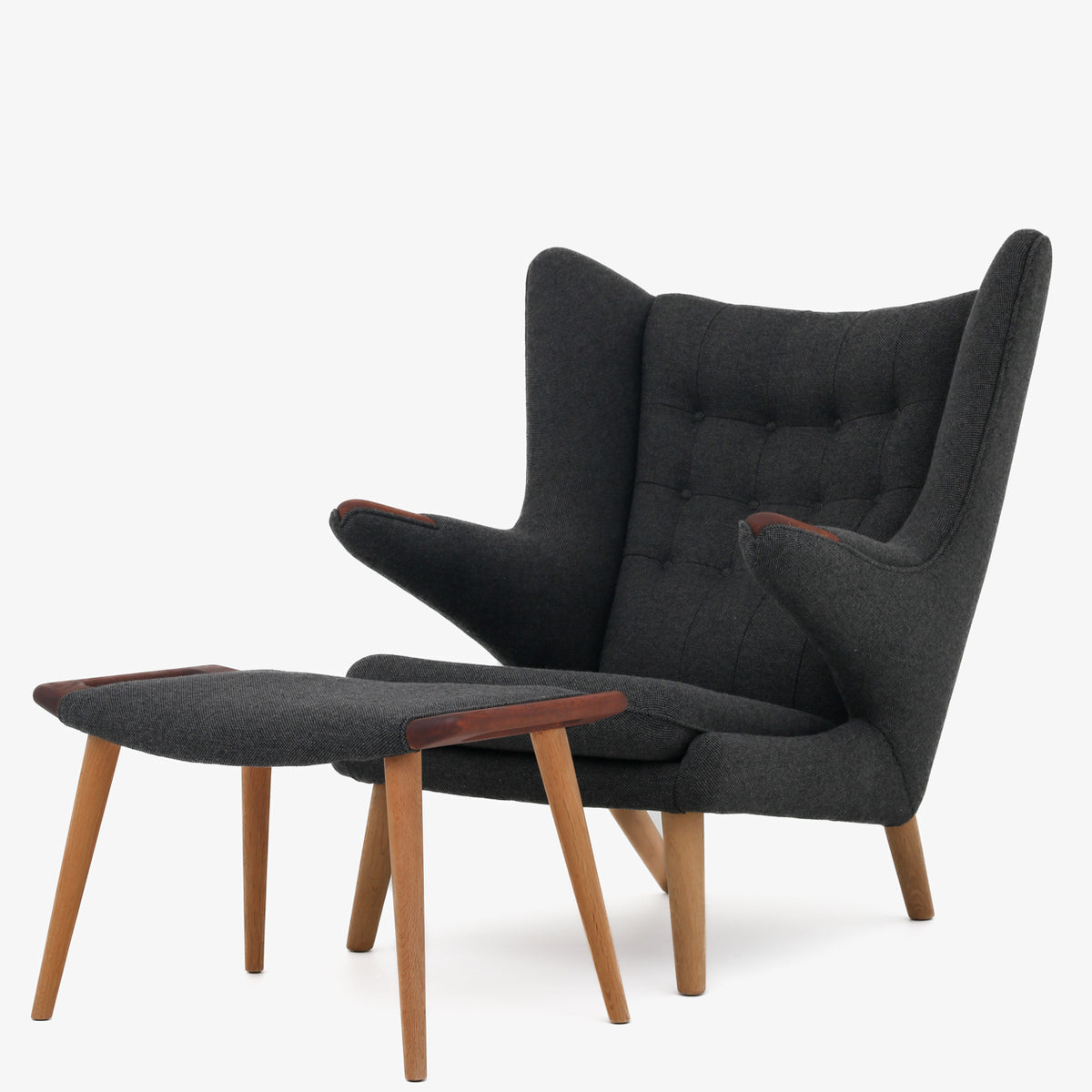 AP 19 - Papa Bear Chair w. stool in new fabric